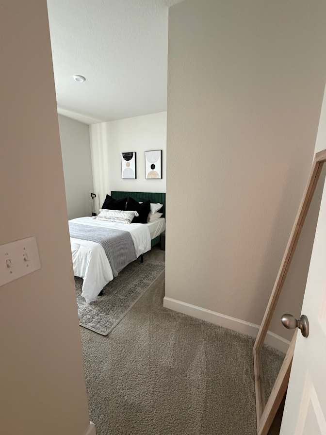 Jaclyn's room