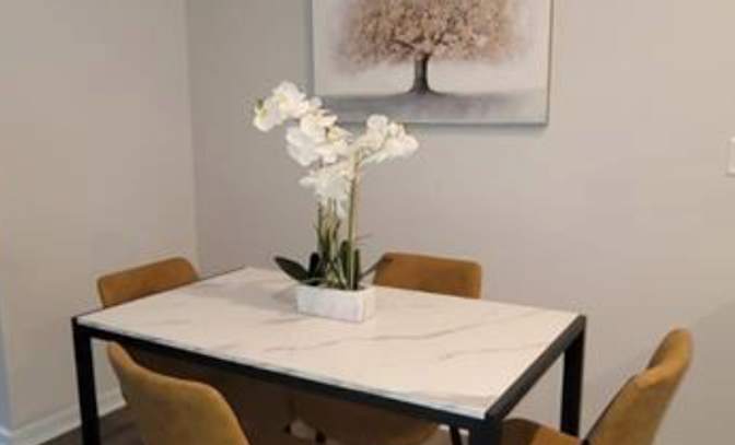 Alcove Rooms's room