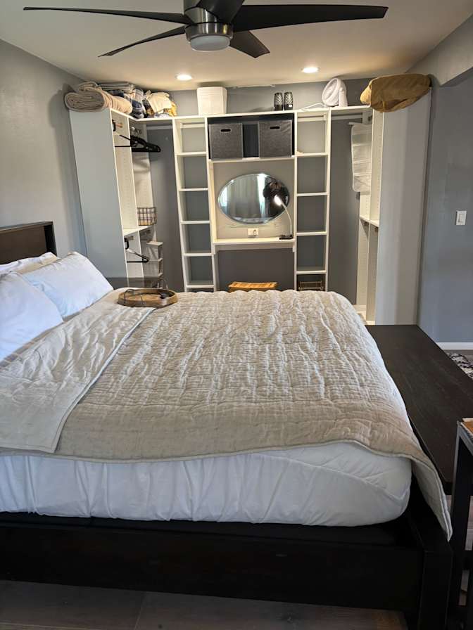 Casa de Reyna's room