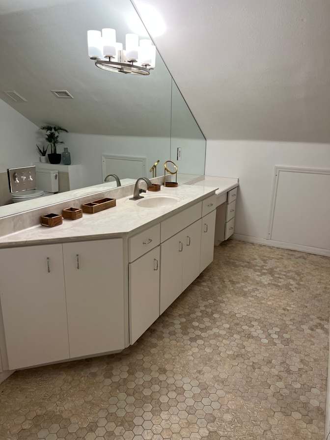 Julian Guerrero's room