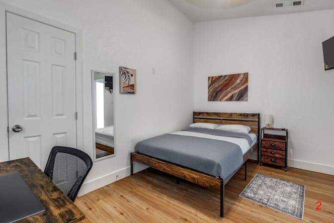 PadSplit's room