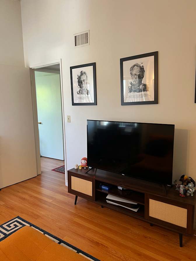 Dustin Tylman's room