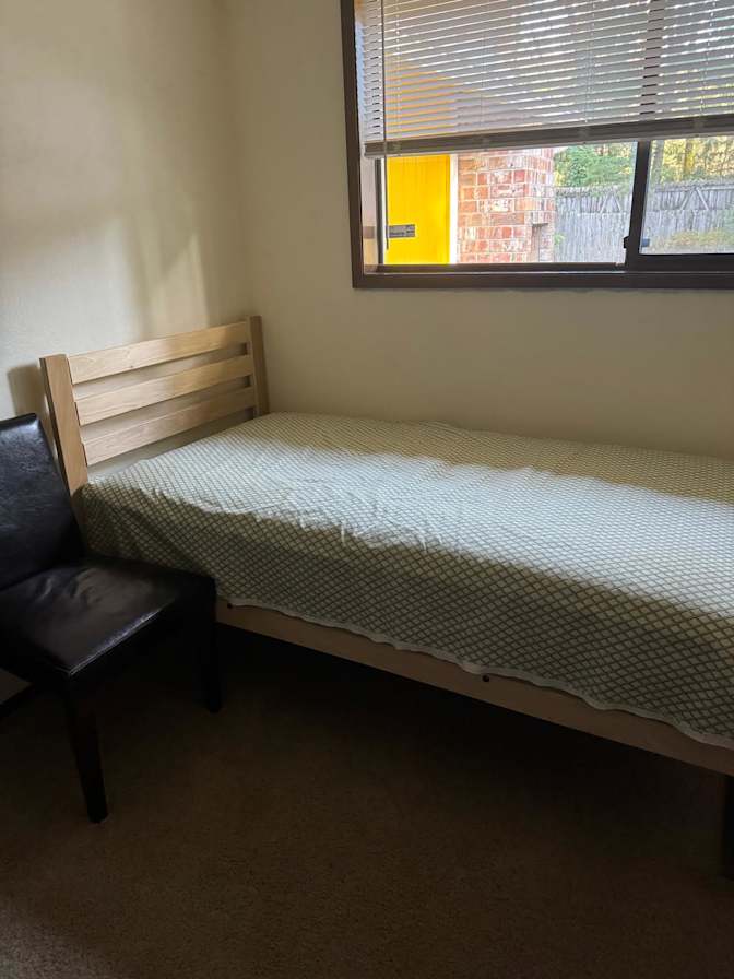 YaoQun Johnson's room