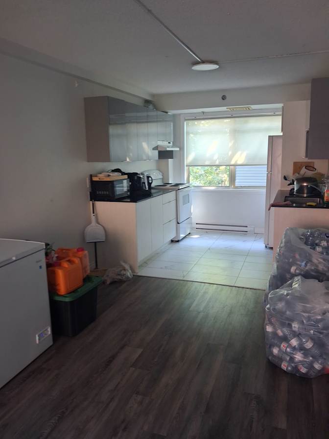 Constance (aka Chelsy)'s room
