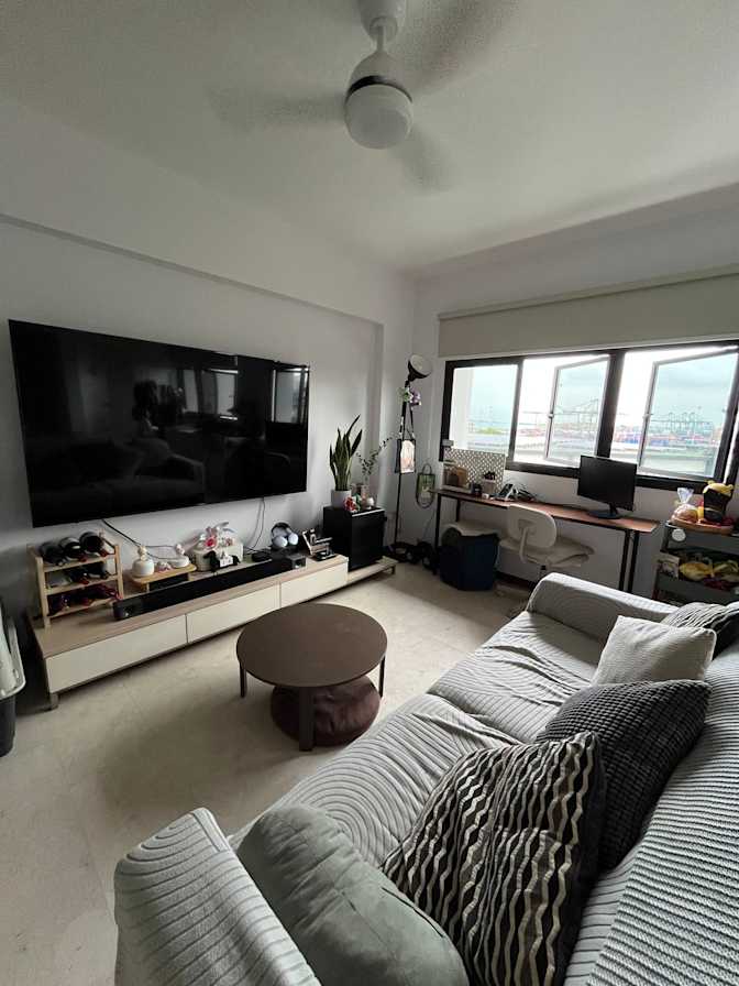 Lloyd T's room