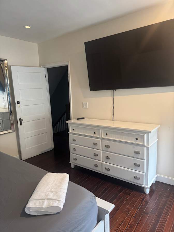Elizabeth zabala's room