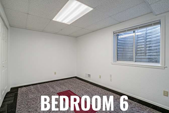HomeCrew's room