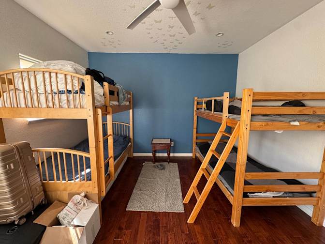 Julia Va's room