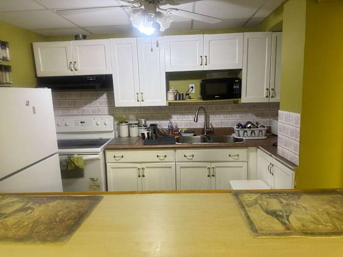 Anita  goorcharan's room