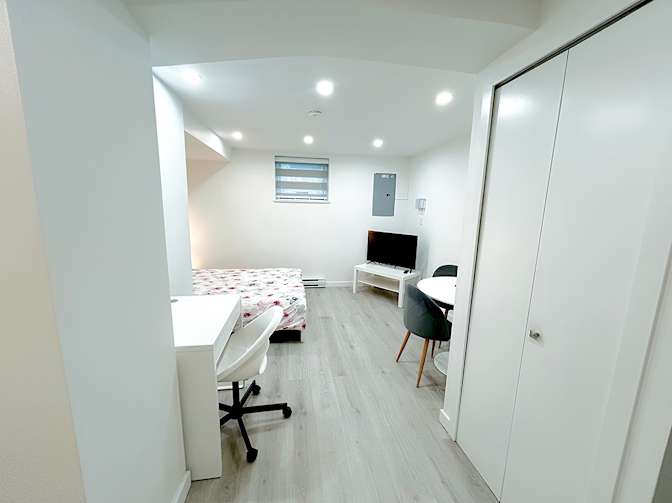 Shahram's room