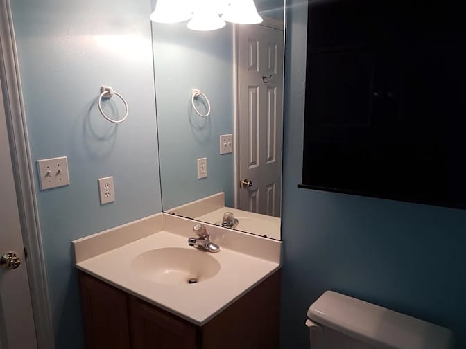 Alcove Rooms's room