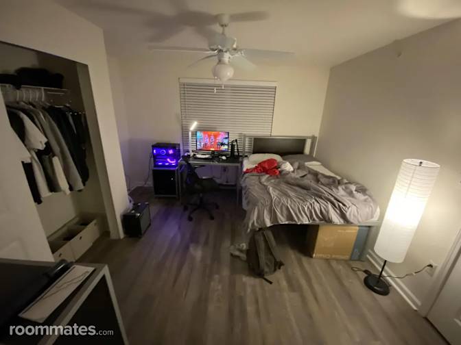 Ryan Tran's room