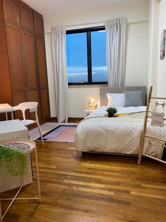 Laura Chan's room