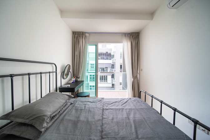 MLVH's room