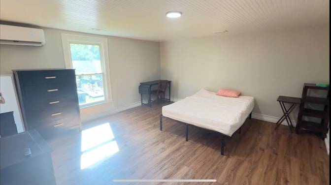 Darren Phillips's room