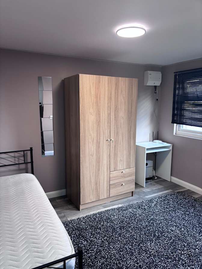 Shabbir Daruwala's room
