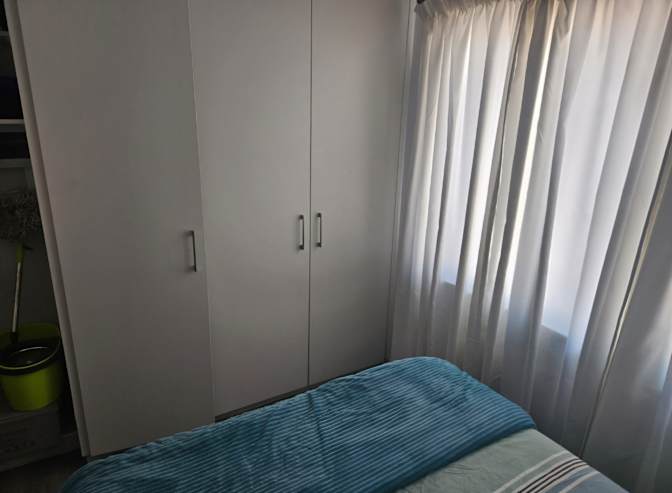 Leon's room