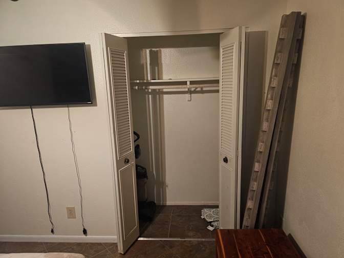 Dan's room