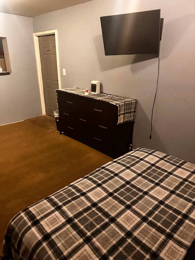 Larry's room