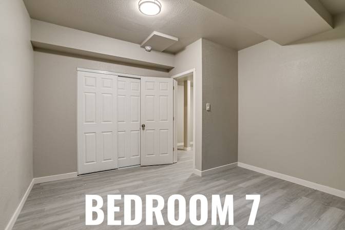 HomeCrew's room