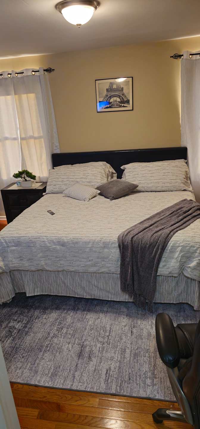 Okaro's room