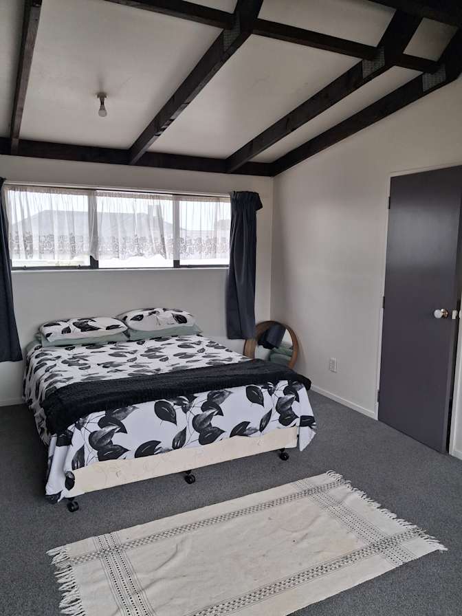 T L BUCKMAN's room