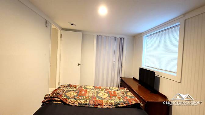 GBU Holdings Group's room