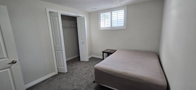 Private Room Corner Lot Home Opposite Park's room
