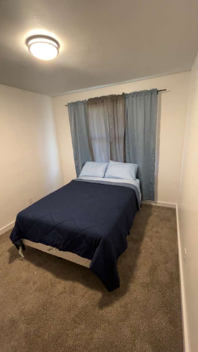 Shaniece white's room