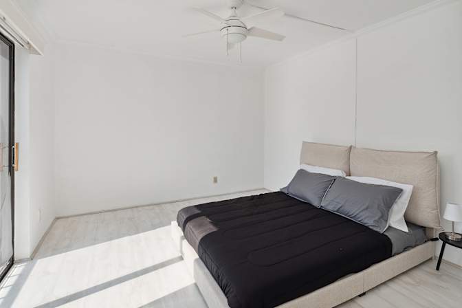 Elinio V.'s room
