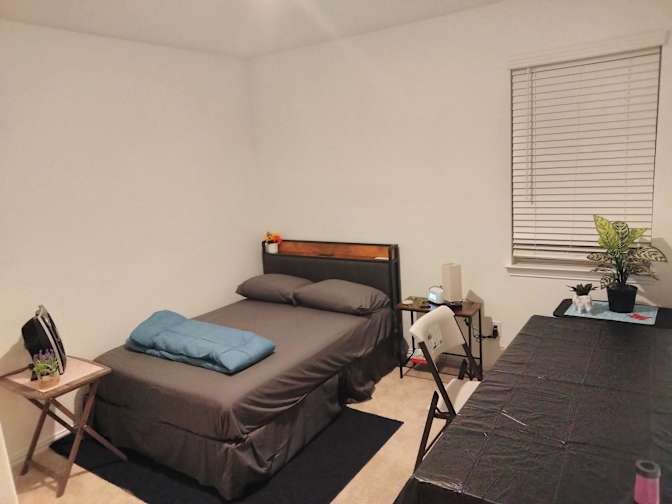 Vai's room