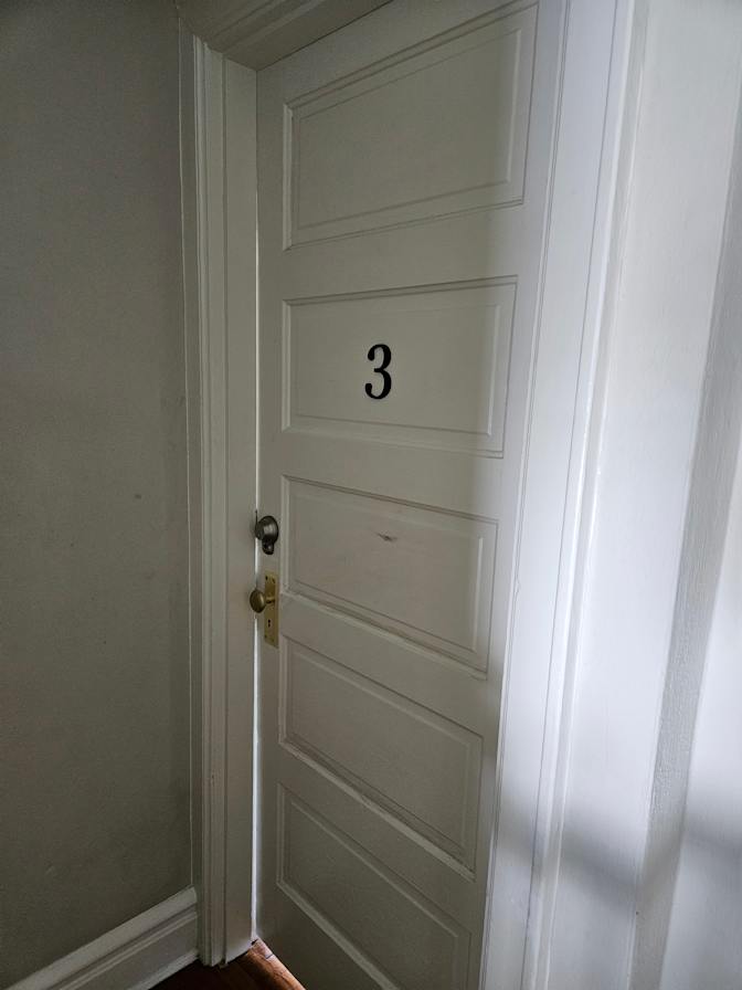 Juoel's room