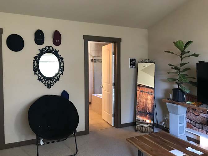 Tam's room