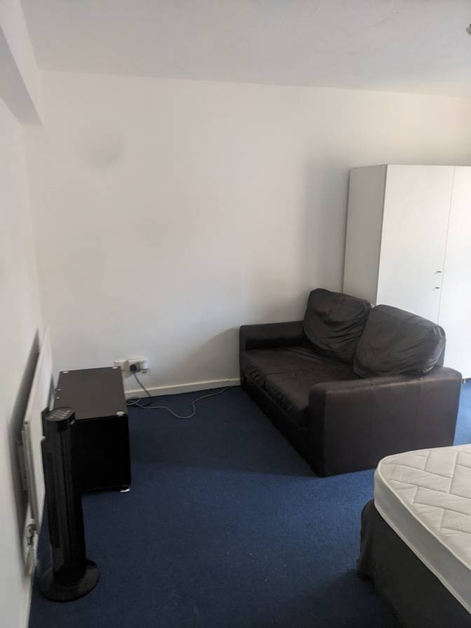 Zalan Rovid's room