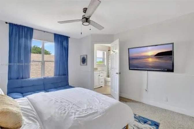 Karol G's room