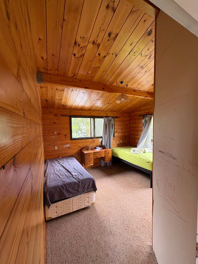 Alan Antony's room