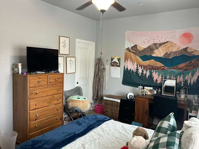 Jenn's room