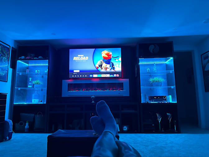 Damien D's room