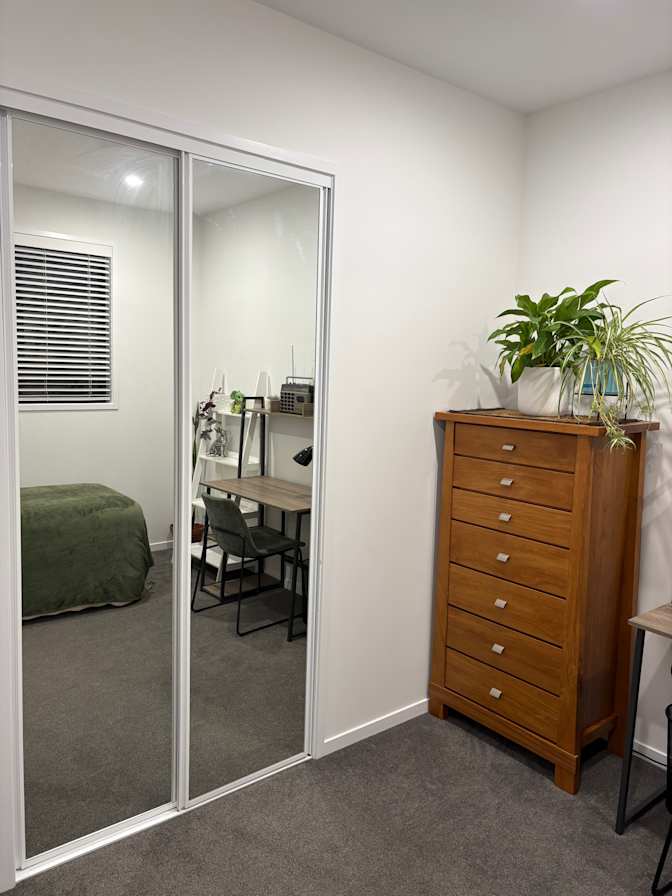 Larissa's room