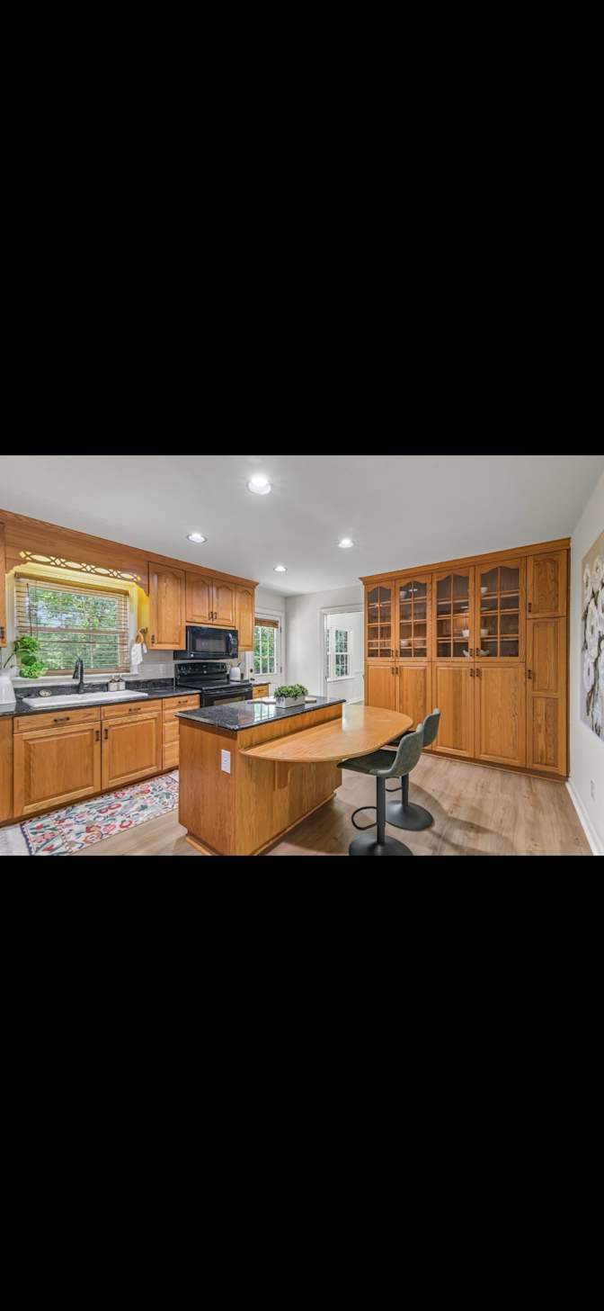 Anthony Yurkovich's room
