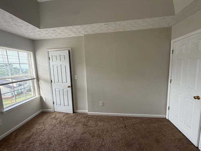 Alcove Rooms's room