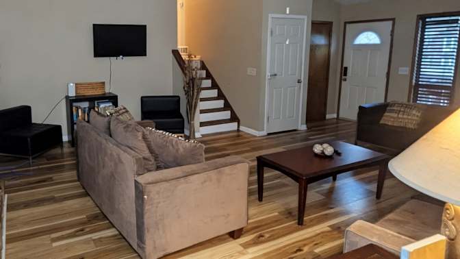 Apple House Living's room