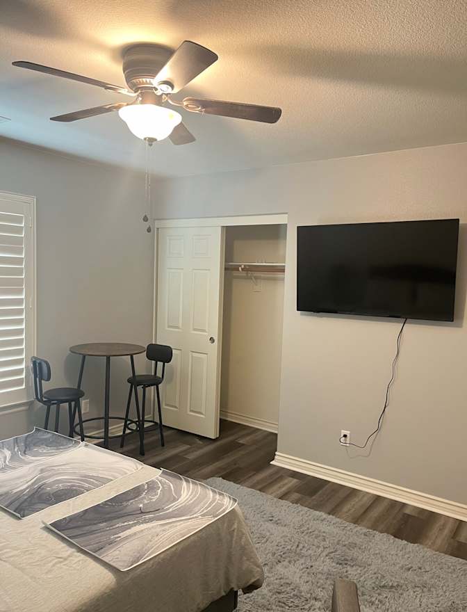 Joy’s  Rentals's room