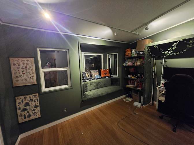 Hailey's room