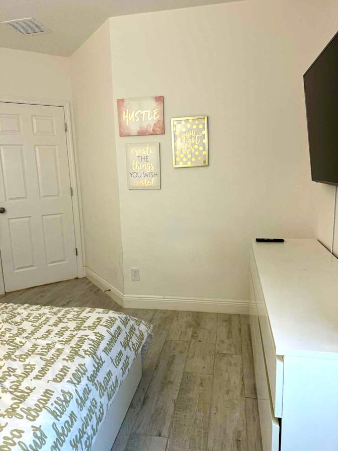Andrea's room