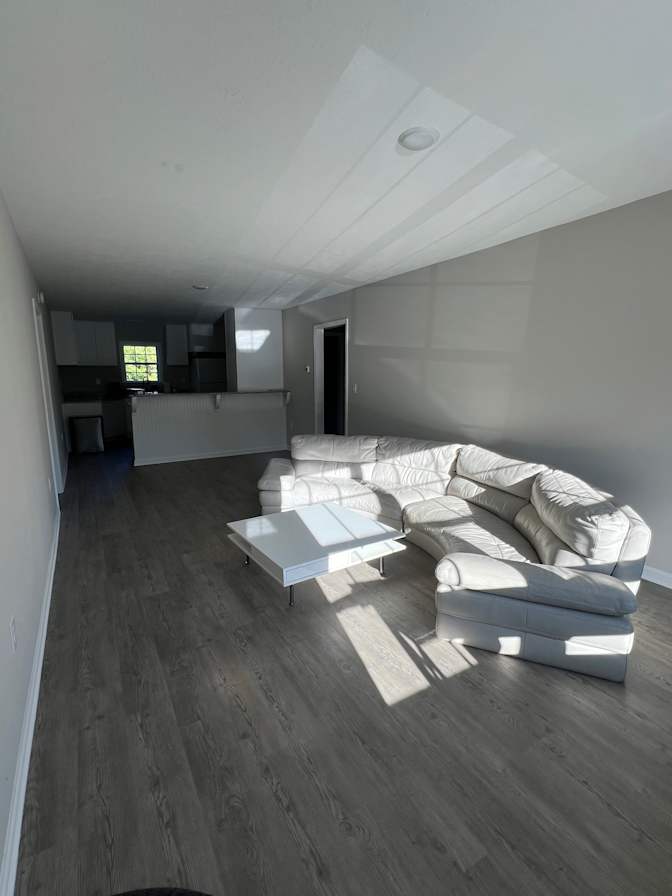 Tee's room