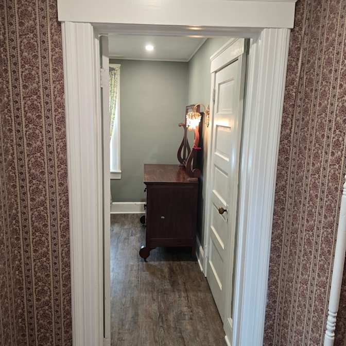 robert a gustafson's room