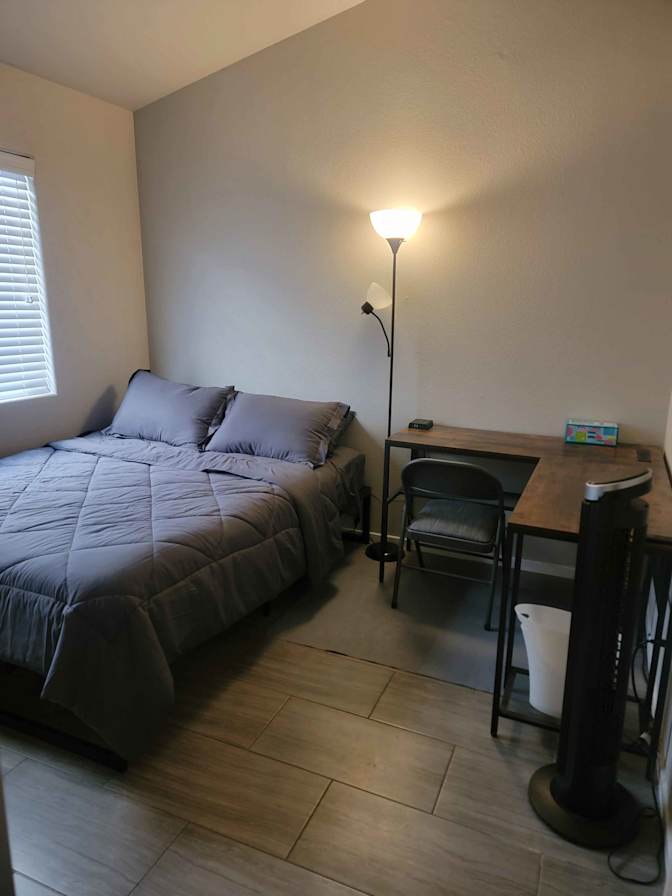 Jomar's room