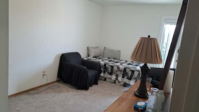 Nasrin's room