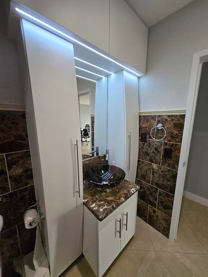 Fernando's room